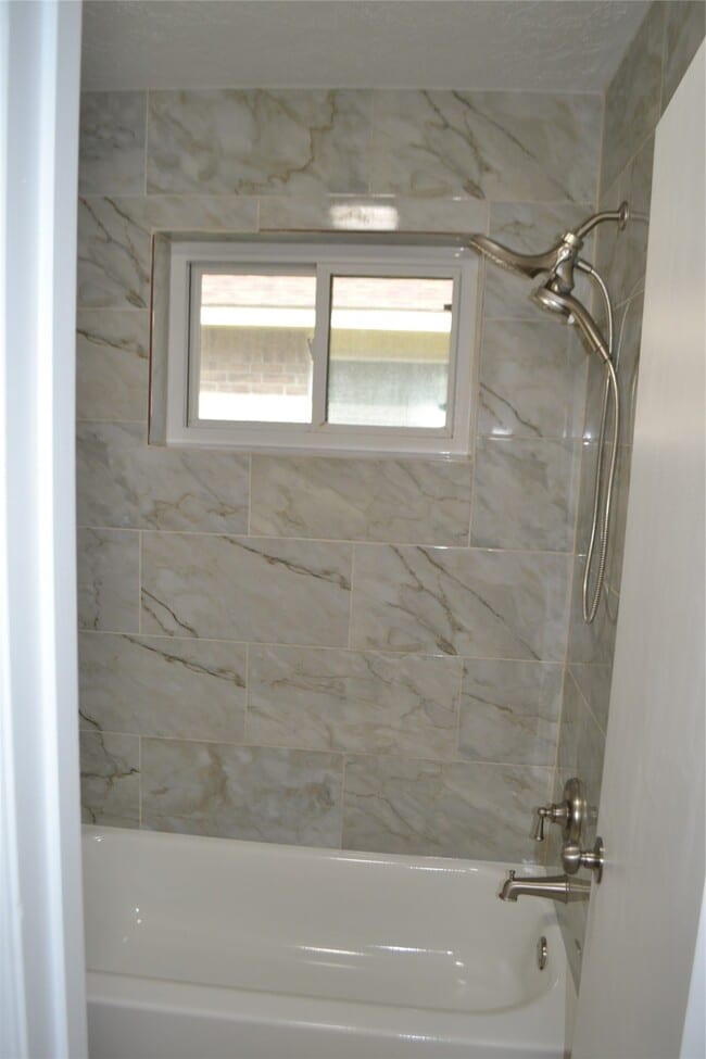 Building Photo - 4830 Diehlwood Pl