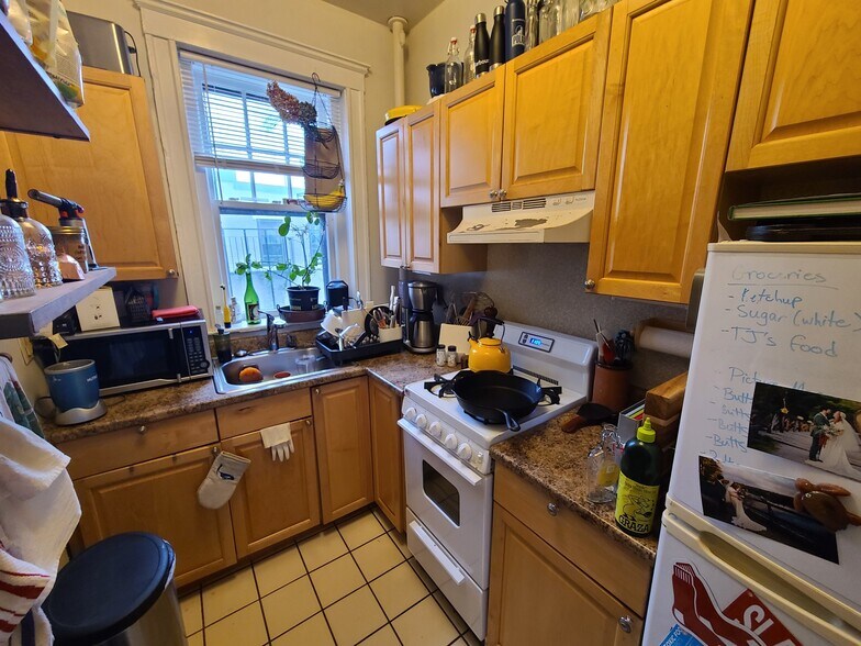 Building Photo - 311 Allston St