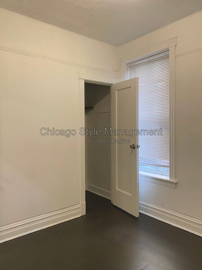 Building Photo - 7355 S Emerald Ave