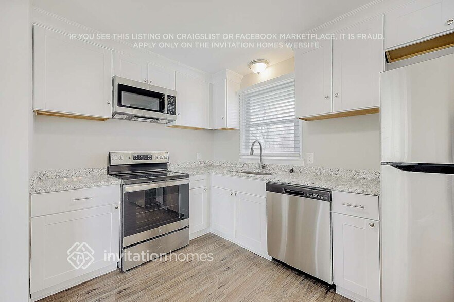 Building Photo - 728 Winthorne Dr