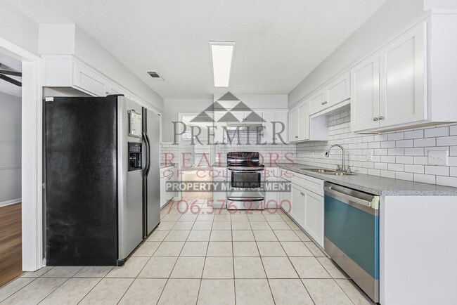 Building Photo - 4668 Bridlewood Dr