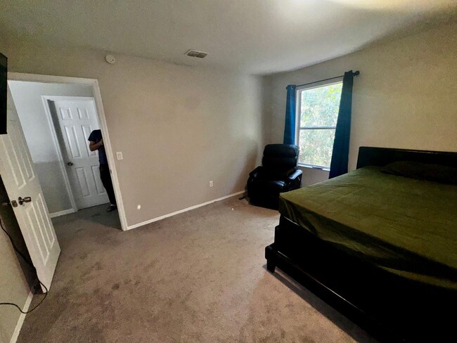Building Photo - 4 Bedroom 3 Bath Winward Cay Kissimmee Poo...