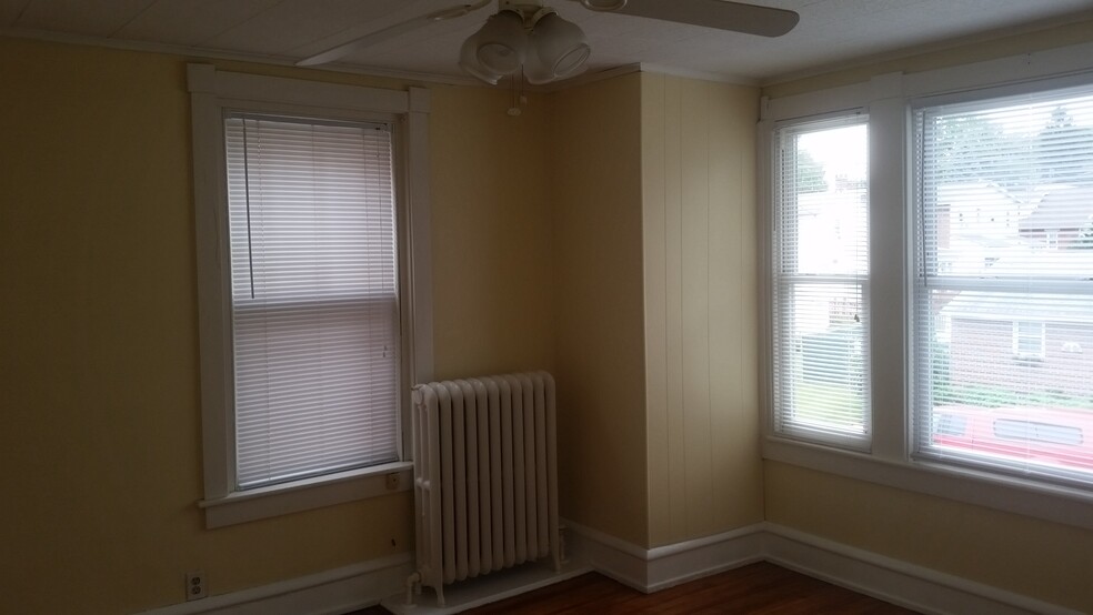 Building Photo - 314 S Sterley St
