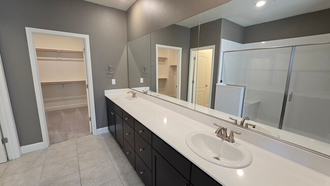 Building Photo - Beautiful two story Spanish springs home