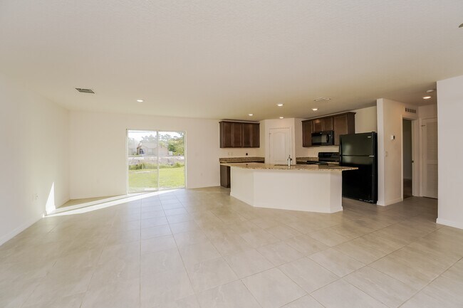 Building Photo - 1167 Walden Blvd SE