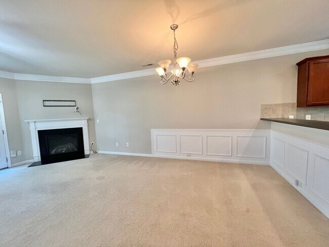 Building Photo - Excellent 4BD, 3.5BA Apex Townhome Near Do...
