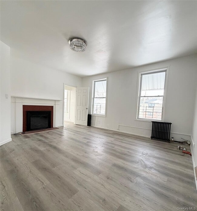 Building Photo - 12 Victoria Ln