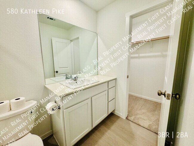 Building Photo - 580 Kathleen Pike