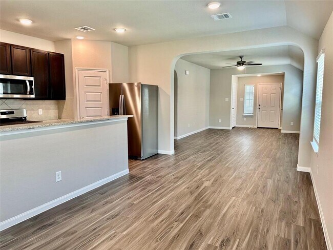 Building Photo - 2362 Tavo Trails Dr