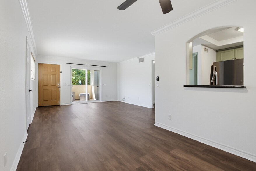 Building Photo - 5046 Los Morros Way