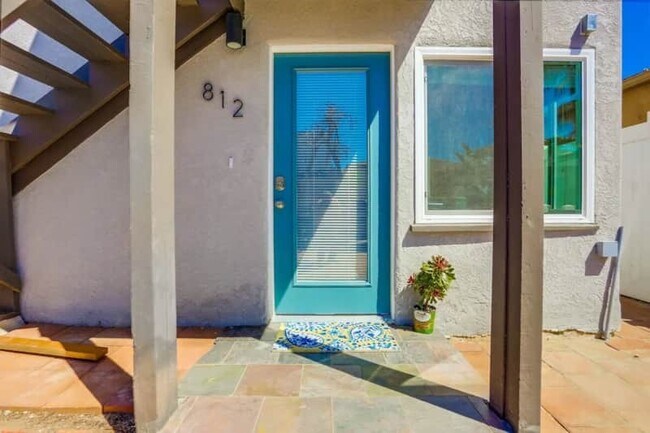 Building Photo - 812 Island Ct