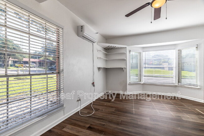 Building Photo - 5102 Staplehurst St