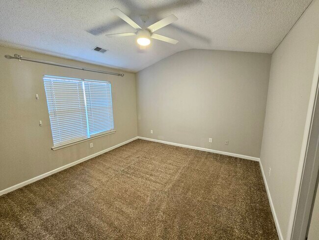 Building Photo - 114 Fair Haven Way