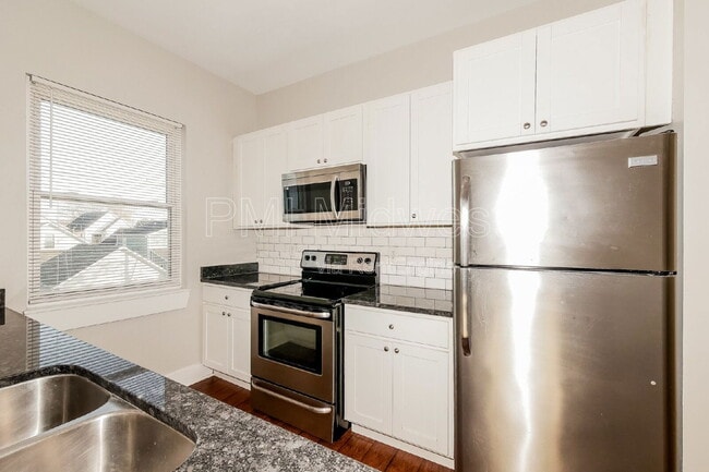 Building Photo - 2029 N College Ave