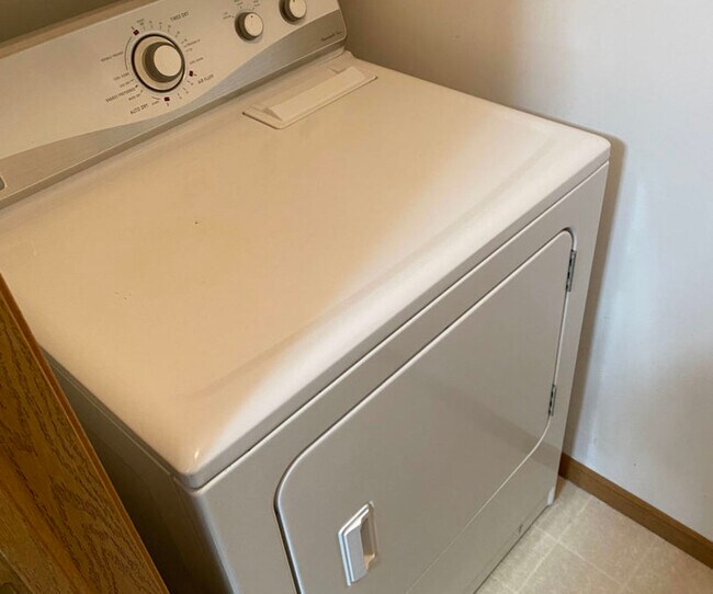 Building Photo - 1480 Spring Brook Ct