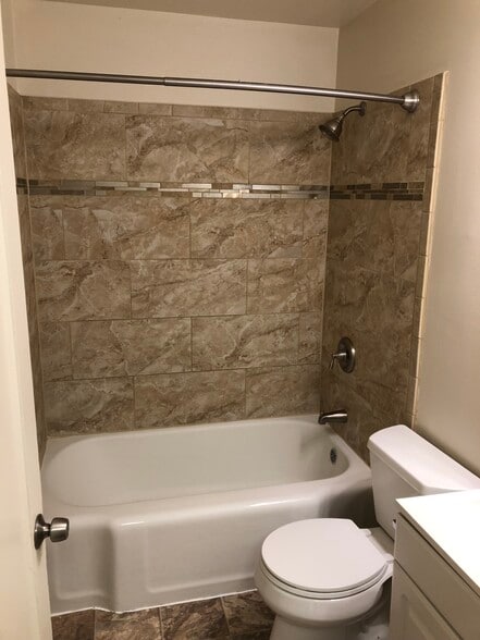 Building Photo - 3801 Nevin Ave