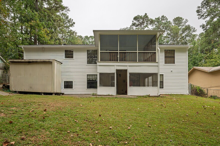 Building Photo - 2655 Merry Rd