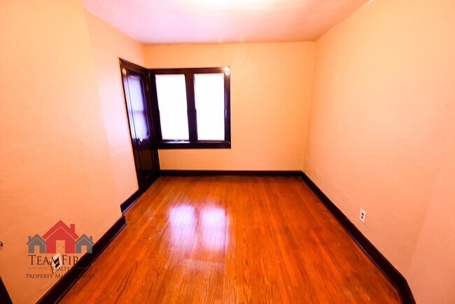 Building Photo - 1232 Eliza St