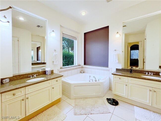 Building Photo - 1366 Serrano Cir