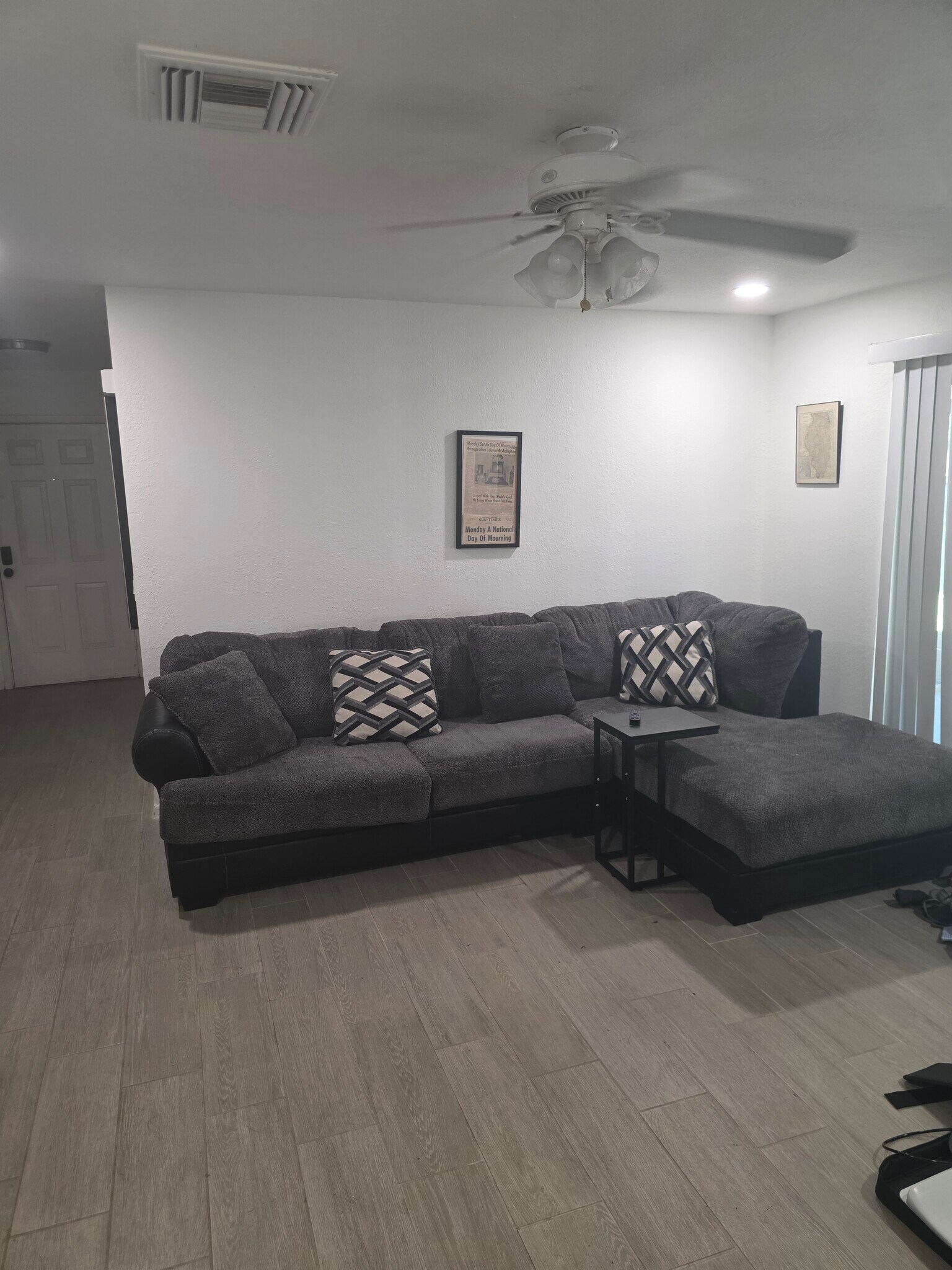 Building Photo - 10501 Lake Vista Dr