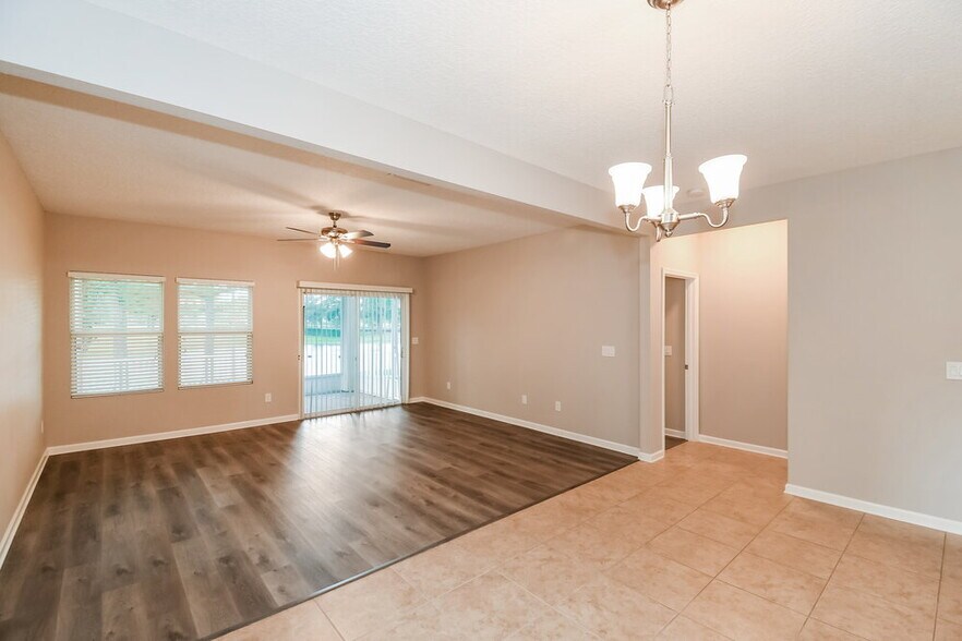 Building Photo - 2325 Creekfront Dr