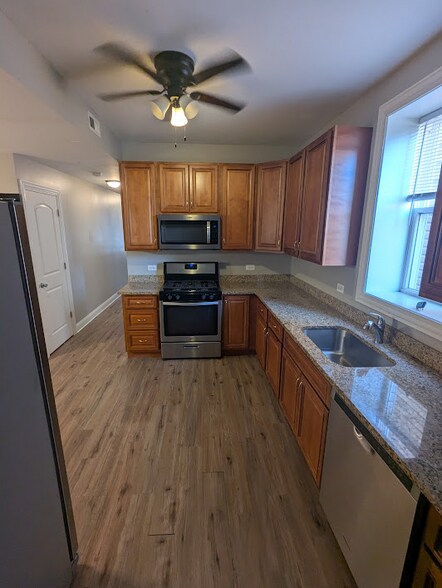 Building Photo - 3928 N Bernard St