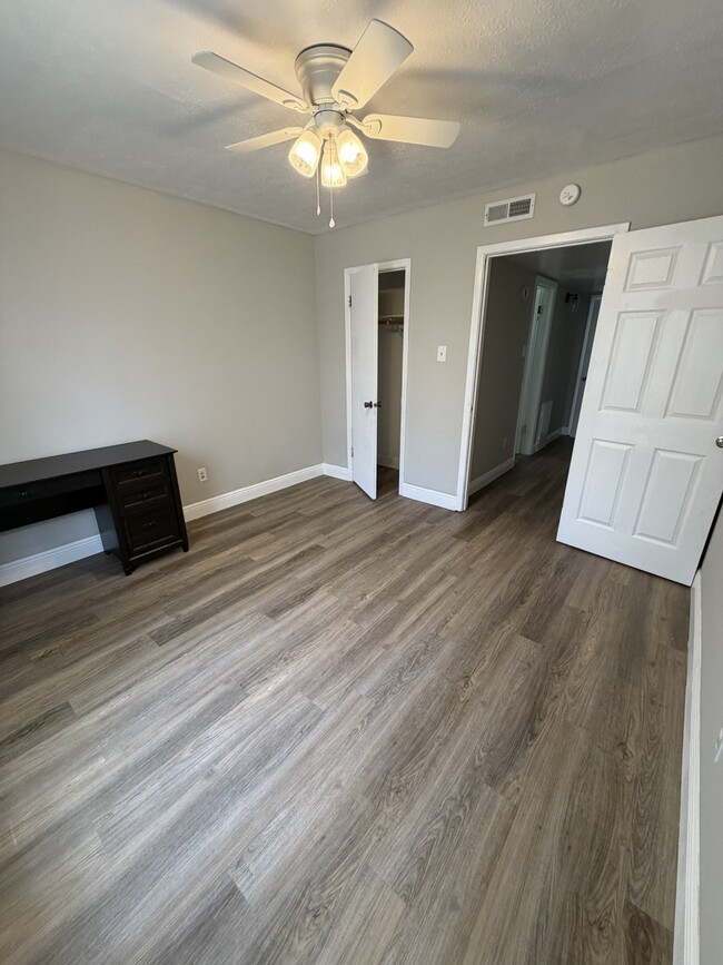 Building Photo - 2904 Prairie Flower Cir