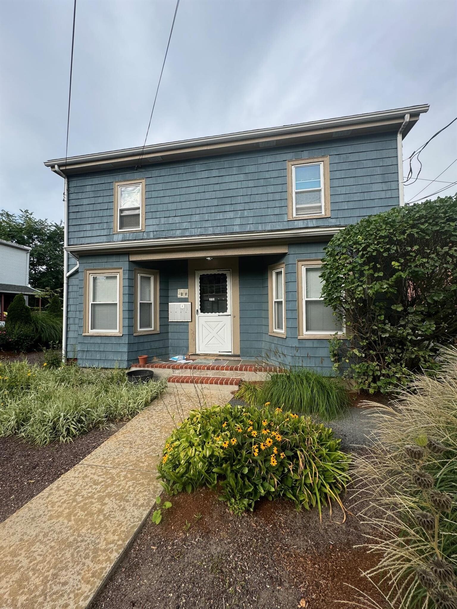 Building Photo - 213 Beacon St