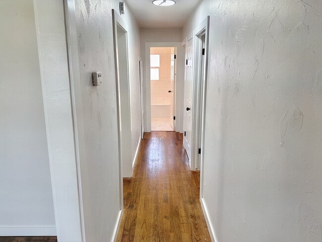 Building Photo - 3221 NE 16th St