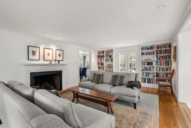 Building Photo - 205 Brattle St