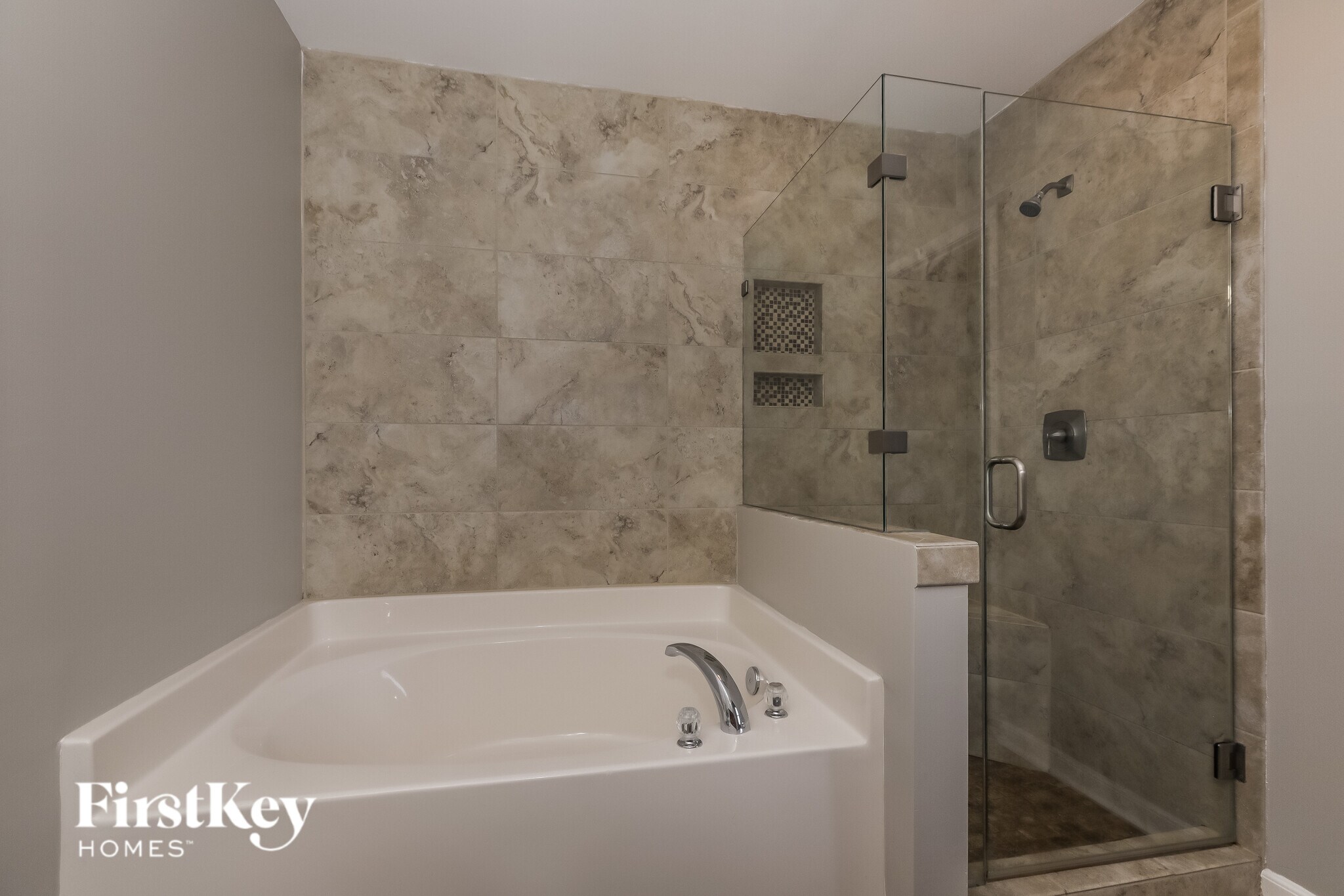 Building Photo - 7347 Lamplighter Close Dr