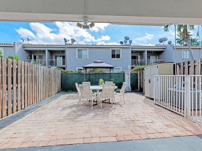 Building Photo - 11512 NW 48th Terrace