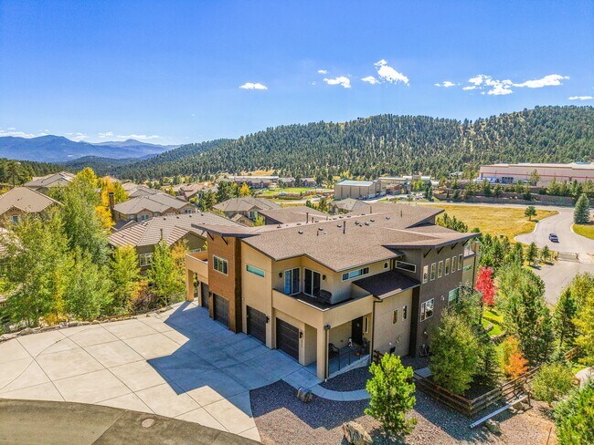 Building Photo - 28424 Tepees Way