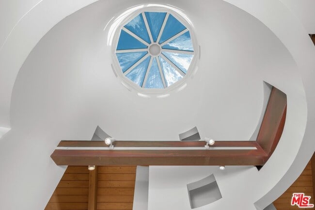 Building Photo - 24456 Malibu Rd