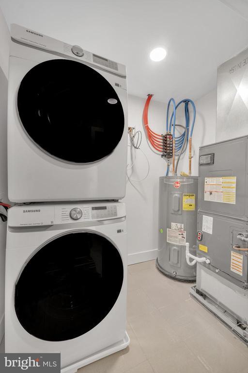 Building Photo - 1111 S 24th St