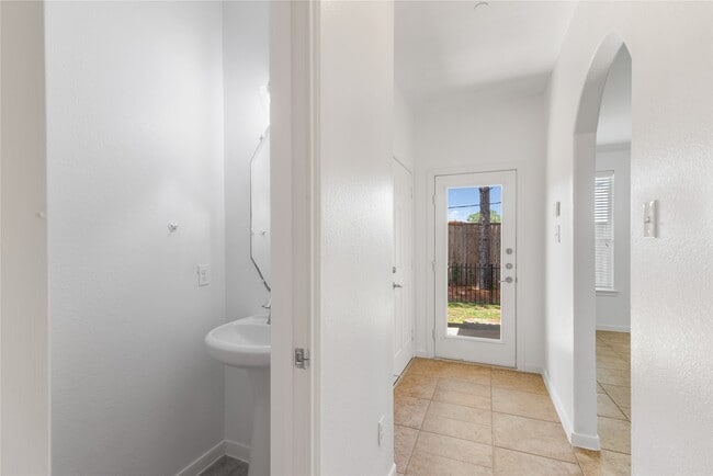Building Photo - 31 Umbria Ln