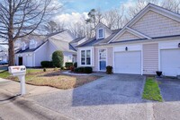 Building Photo - Pool Community York County Duplex