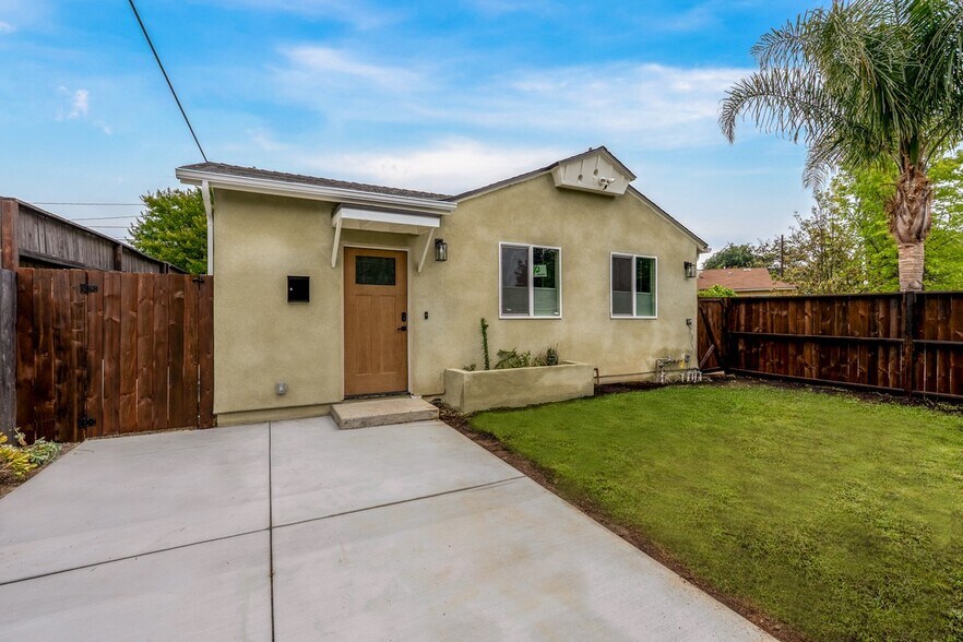 Building Photo - 8044 Nestle Ave