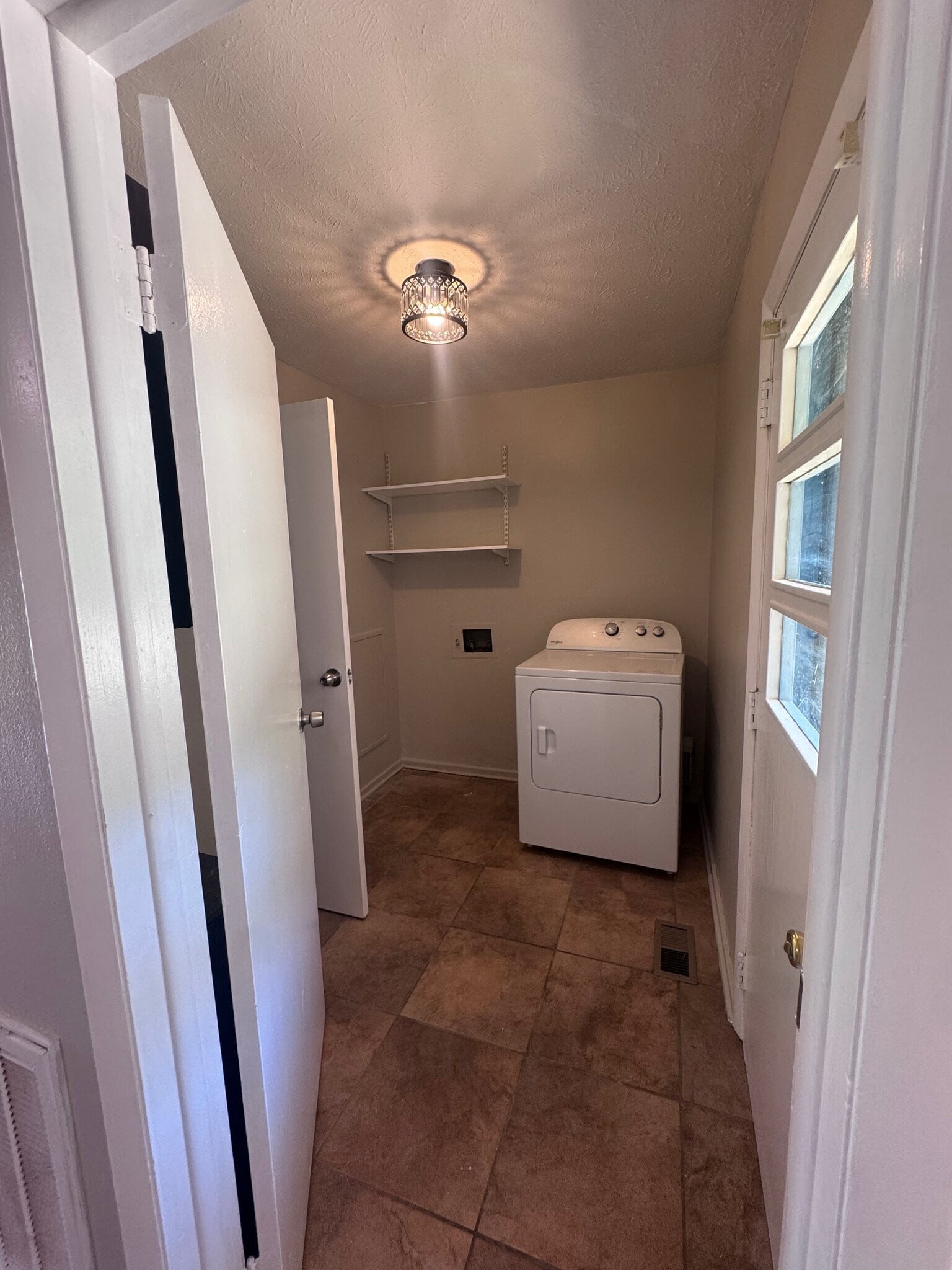 Building Photo - 7363 Hyannis Dr