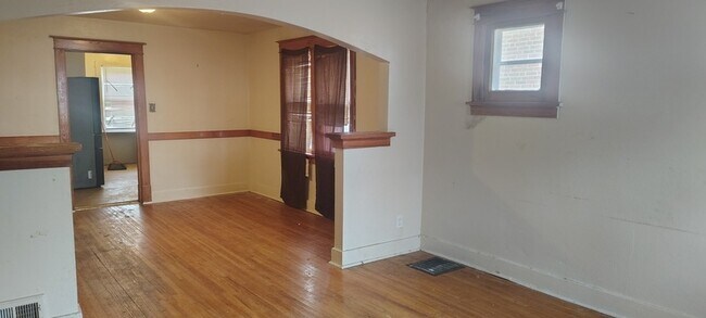 Building Photo - 7176 Hunter Ave