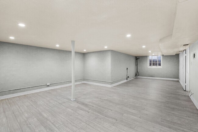 Building Photo - North Park Hill Bungalow!
