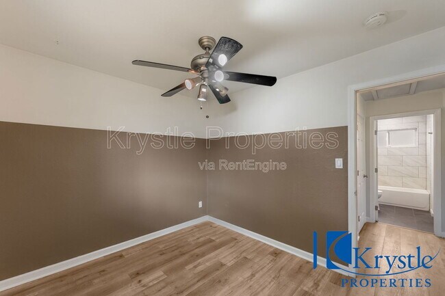 Building Photo - 175 Toyon Dr