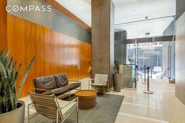 Building Photo - 59 John St