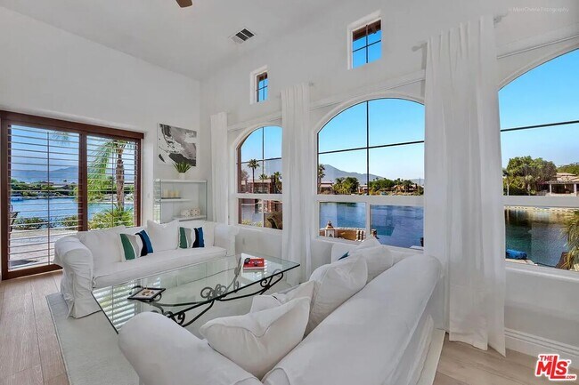 Building Photo - 14 Via Santa Velera