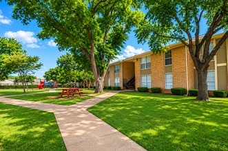 Building Photo - Spacious 2-Bedroom Apartments in Dallas – Starting at $1,150/Month