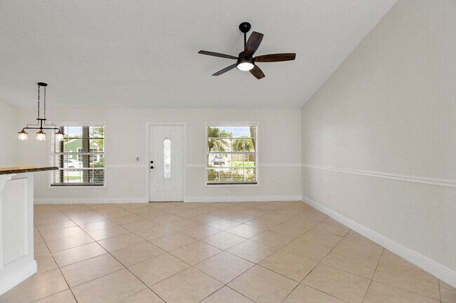Building Photo - 7870 Blackwood Ln