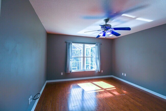 Building Photo - 6065 Spruce Point Cir