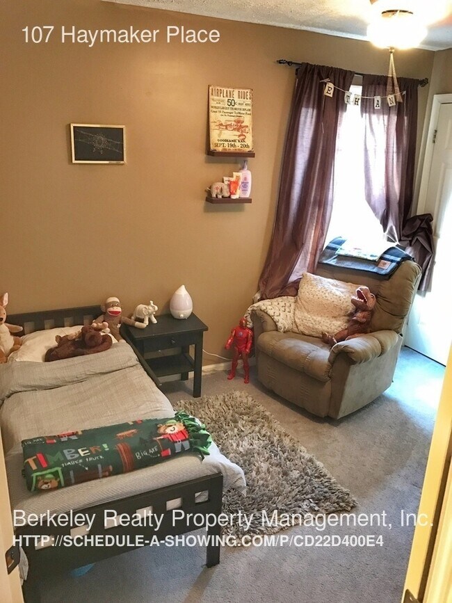 Building Photo - 107 Haymaker Place