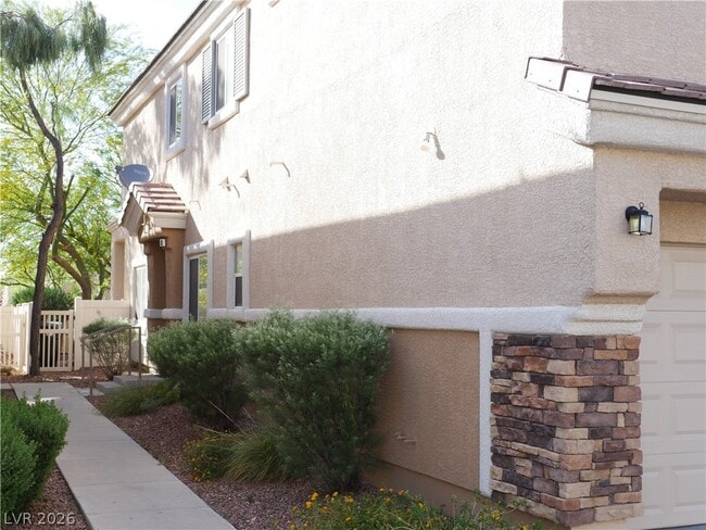 Building Photo - 1065 Cryer Ct