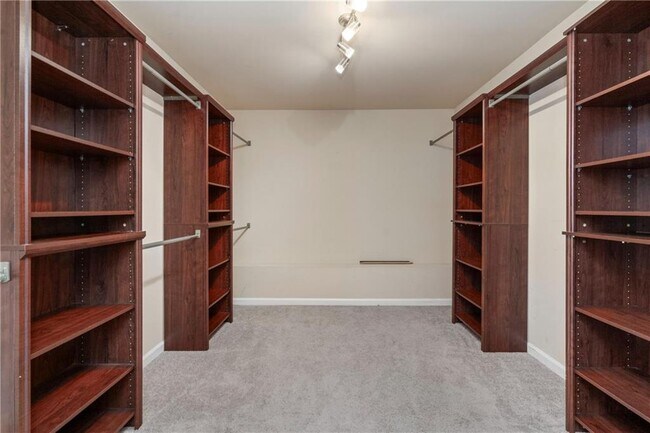 Building Photo - 6639 Trail Side Dr